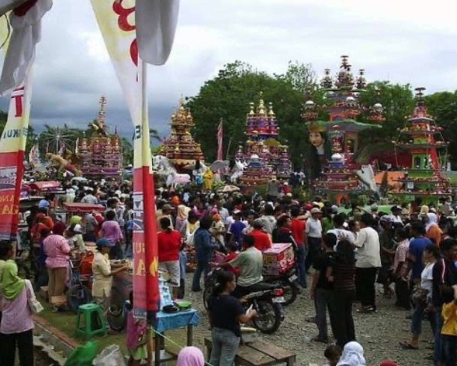 Praying for the Bengkulu People